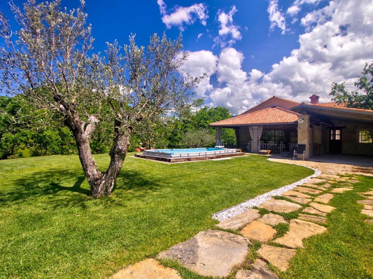 Family Apartment Rihter Crni Kal Екстер'єр фото