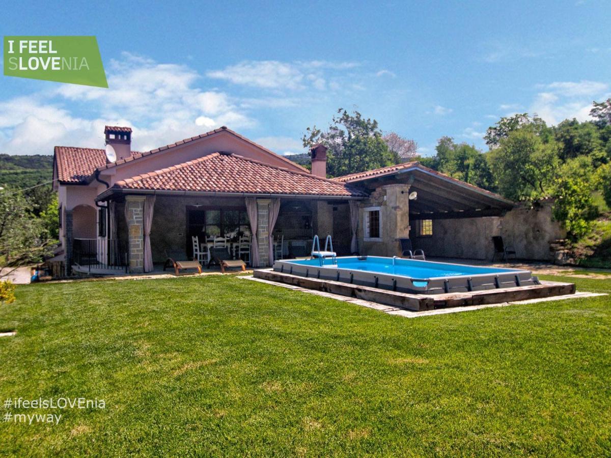 Family Apartment Rihter Crni Kal Екстер'єр фото